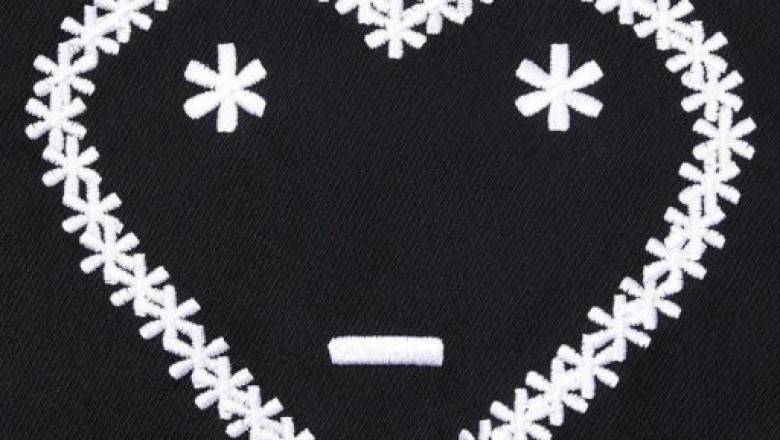 Carsicko shirt: The Streetwear Brand Defining Fashion in 2025