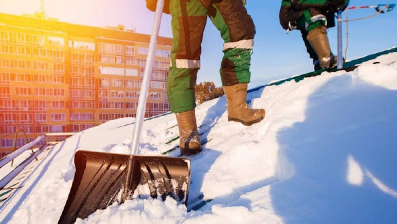 Winter Roofing Safety: Tips for Roofing Contractors and Homeowners.