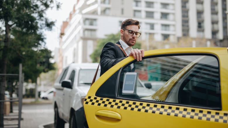 Reliable Taxi Madinah Services for Airport Transfers and Masjid Nabawi Visits