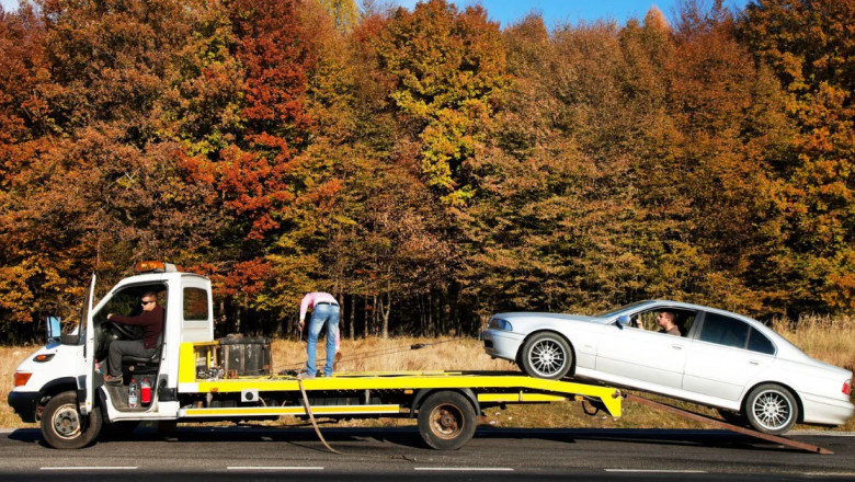 The Difference Between Standard Towing and Recovery Towing: A Complete Guide