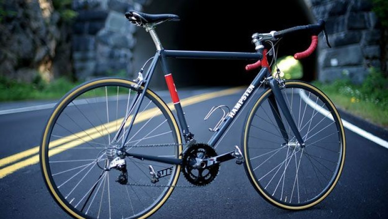 Canada Road Bikes Market: Urban Cycling Initiatives and Their Influence