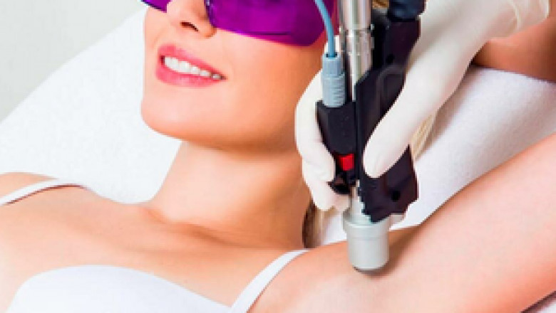 Are At-Home Laser Devices Worth It? A Comparison with Professional Lasers