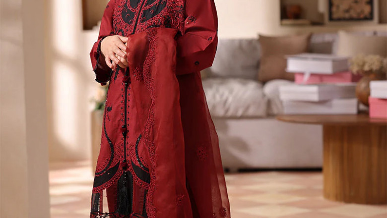 Discover the Elegance of Ally’s Stitched Collection at Lahore Cloth
