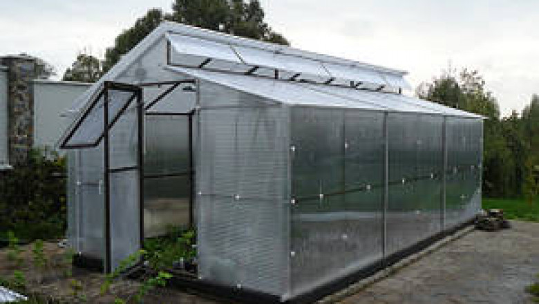 Modern Greenhouses and Climate Solutions from EKO TEPLYTSIA
