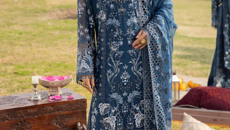 The Allure of Lavish Premium 3-Piece Chiffon Suits: A Shopper Guide