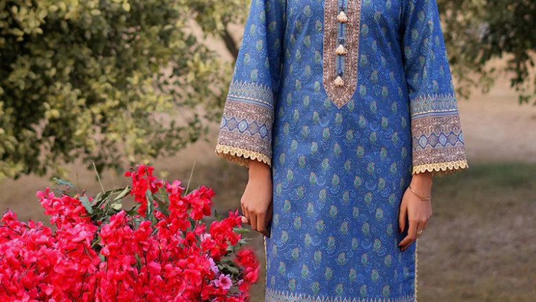 Shopping for Asim Jofa Unstitched Lawn Suits At A Stylish Experience