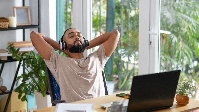 Mindful Mondays: Integrating Mindfulness into Workplace Culture
