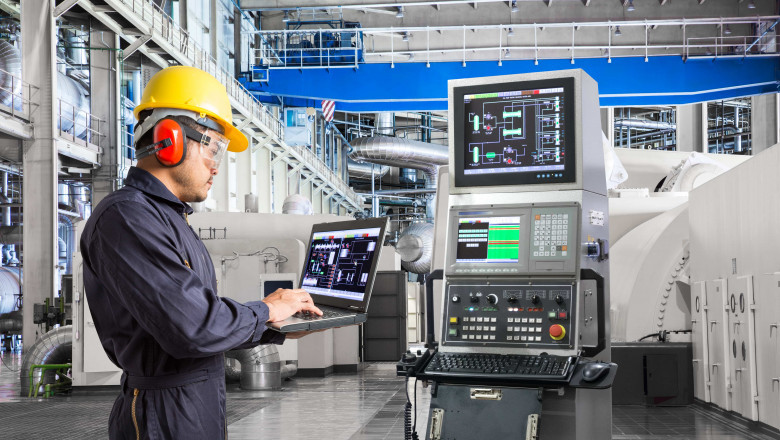 Transforming the Global Industrial Automation Market Through AI and IoT