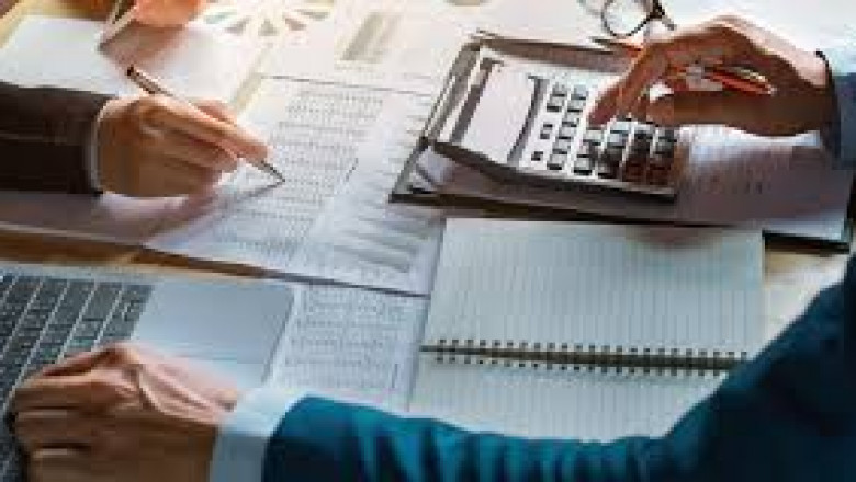 The Importance of Professional Tax and Bookkeeping Services Near Me