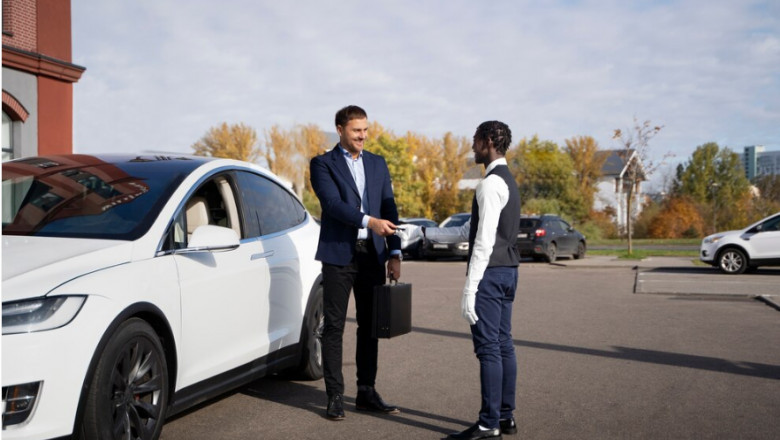 Explore the Heart of England with Elite Chauffeur Services