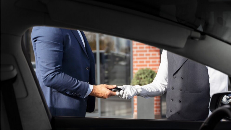 Travel in Comfort and Style: Why a Chauffeur Service to Manchester Airport is the Smart Choice