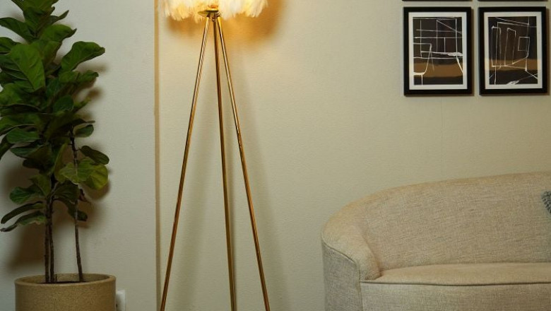 Modern vs. Traditional Floor Lamps: Which Style Suits Your Home Best?