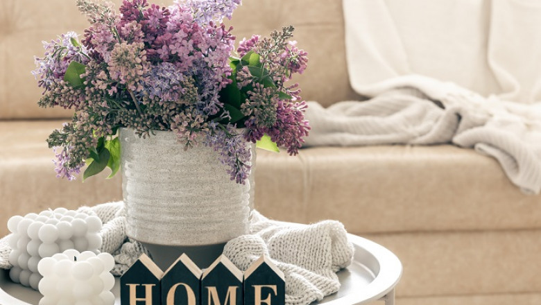7 Flowers to Bring Brightness Into Your Home