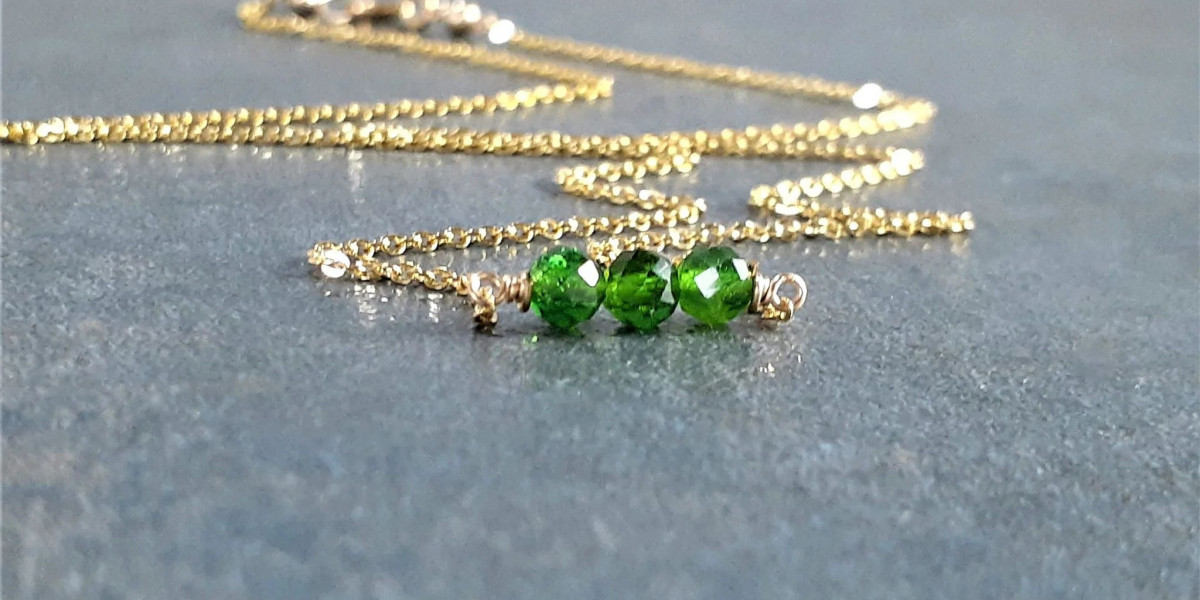 The Ultimate Guide to Chrome Diopside Jewelry: Rings, Necklaces, and More